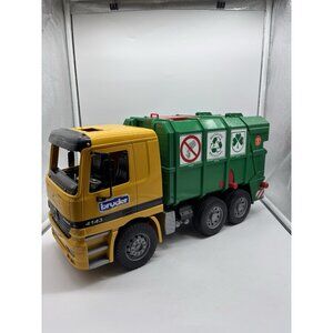 Bruder Recycling Truck 2001 Actros Mercedes Benz 4143 Trash Rear Loading Germany